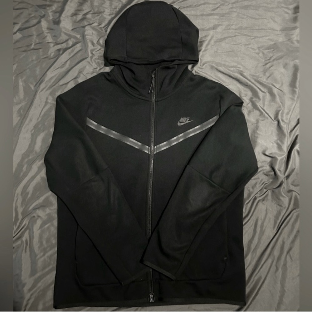 Black Large Nike Tech Jacket Only